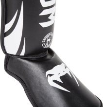 Щитки Venum Challenger Black/White